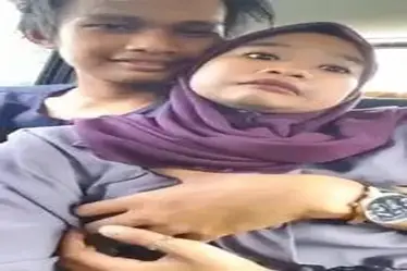 Sejoli Kekasih Bersetubuh Di Dalam Taksi Sepi